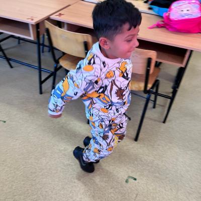 3. Sarituri Cu Mingea